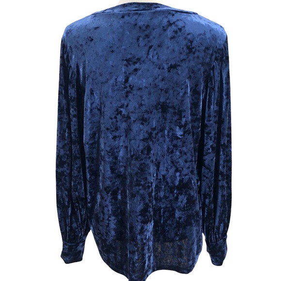 🚨ModCloth NWOT Womens Size 1X Beyond Basic Velvet Long Sleeve Blouse Royal Blue - Picture 2 of 7
